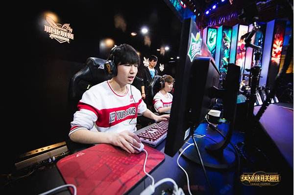 LPL常规赛收官在即 死亡之组谁将突围