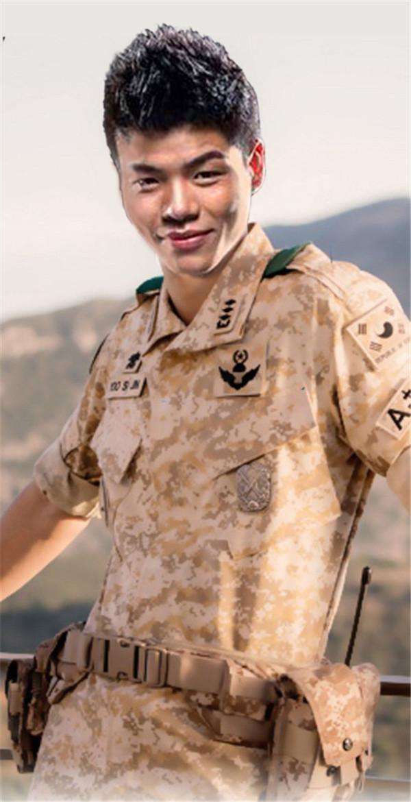 LOL男主播版《太阳的后裔》 这波你给几分