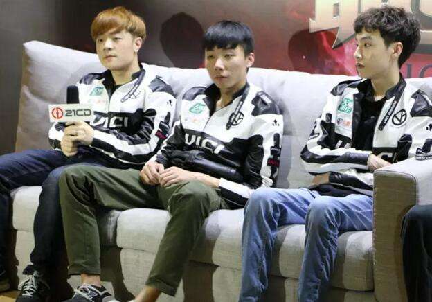 VG赛后专访:没有帮龙哥是为了发育不落后