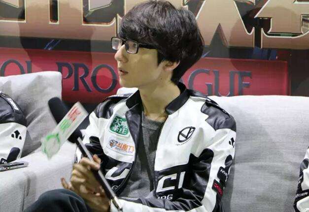 VG赛后专访:没有帮龙哥是为了发育不落后