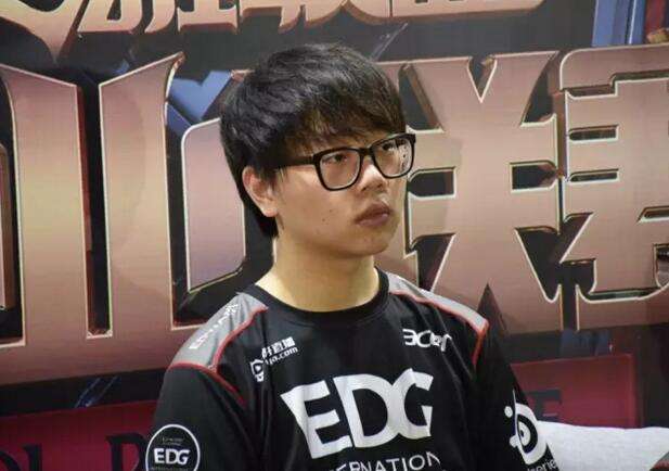 EDG赛后专访:厂长大龙被抢感到有点意外