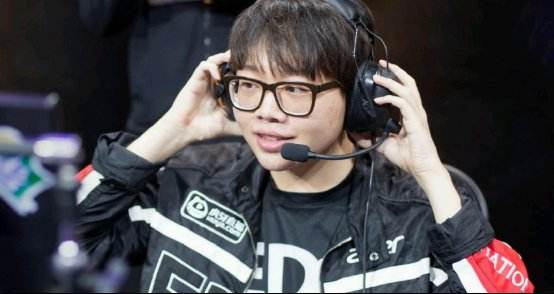 EDG剑指总冠军 无解四保一战术将迎辉煌