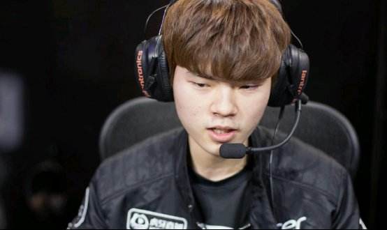 EDG剑指总冠军 无解四保一战术将迎辉煌