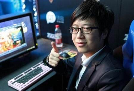 解说娃娃正面怒斥喷子 米勒随即转发声援