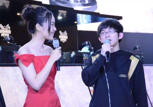 Snake赛后群访:目前还在和新打野磨合