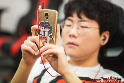 电竞虐恋 千万粉丝求狗蛋组合韩服双排