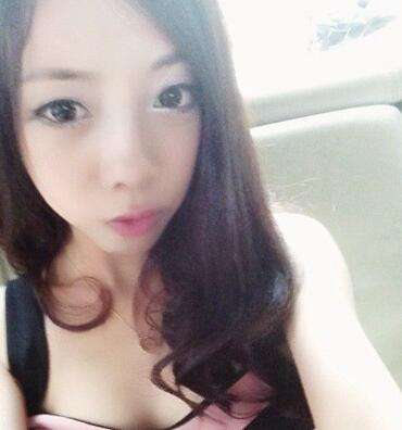 lol童话直播间地址 国服第一女ADC童话代打？