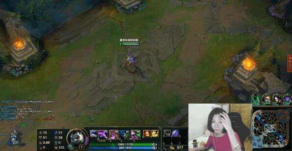 lol小楼在哪直播 主播小楼直播间怒批水军喷子