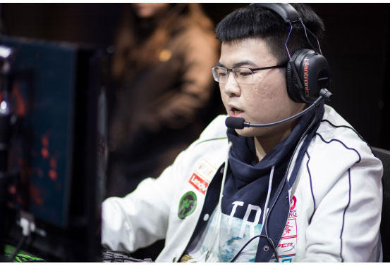 lgd老干爹韦神去哪了韦神伤病原因选择替补