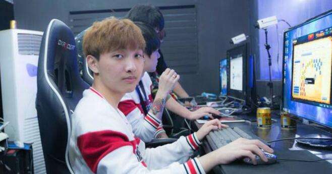 夜空中最亮的国产之星 LPL新希望之兮夜