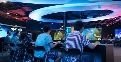 英雄联盟高校精英赛收官 苏宁电竞完美交卷