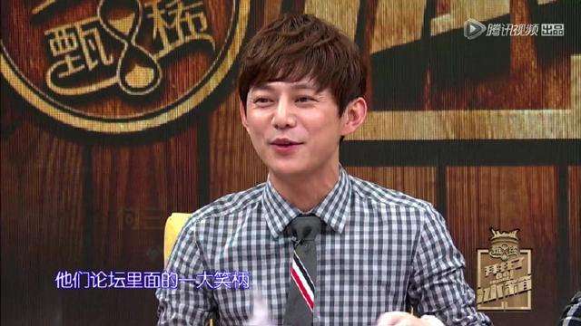 何炅解说英雄联盟:一坨红的一坨蓝的炸来炸去