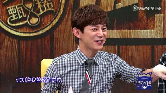 何炅解说英雄联盟:一坨红的一坨蓝的炸来炸去