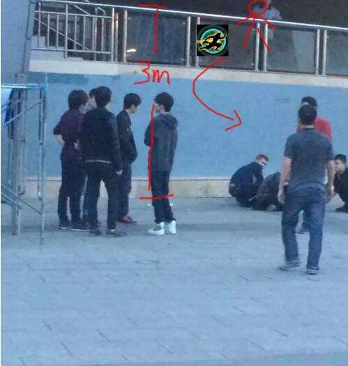 摸眼下楼是什么梗？ 世界第一盲僧惊人之举！