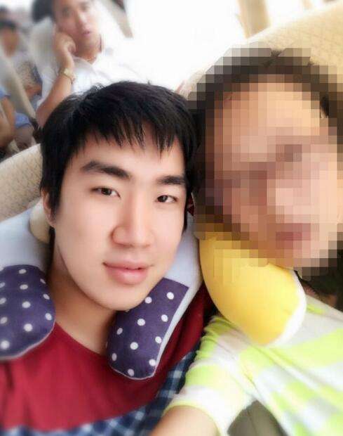 lol骚男和七七照片曝光 揭秘骚男七七的点滴