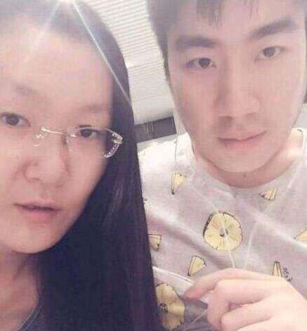lol骚男和七七照片曝光 揭秘骚男七七的点滴