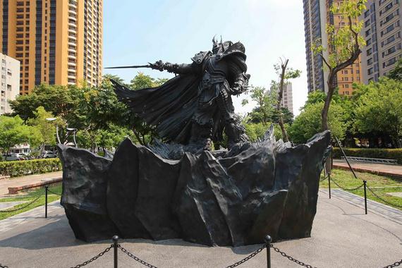 风暴英雄 独一无二阿尔萨斯雕像揭幕