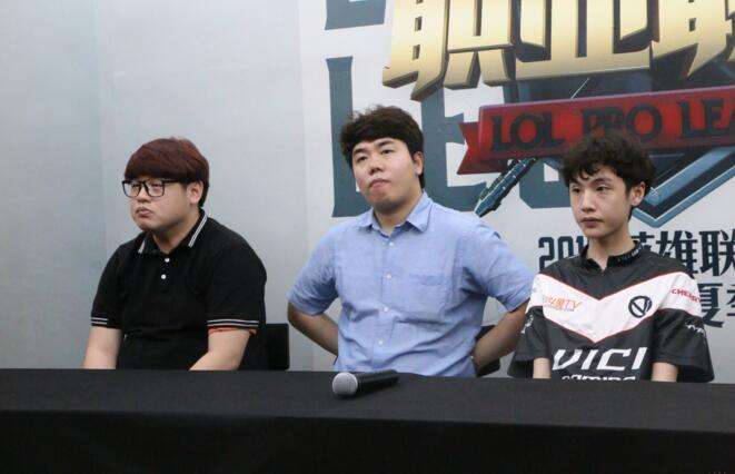 LGD、VG采访:大嘴的强势期是在团战的时候