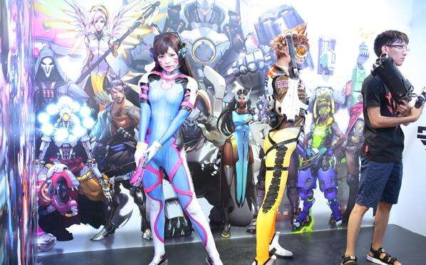 CJ暴雪《守望先锋》COS：DVA女神诱惑登场