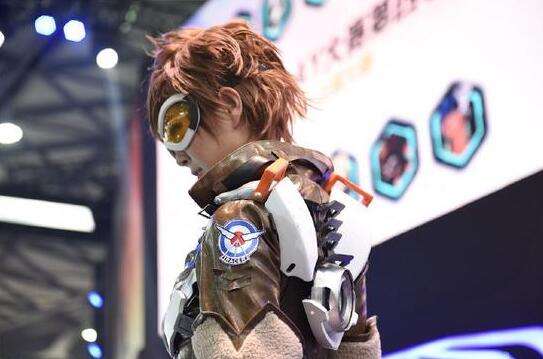 CJ暴雪《守望先锋》COS：DVA女神诱惑登场