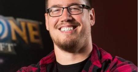 《炉石传说》设计师：牧师新卡净化术不是强牌