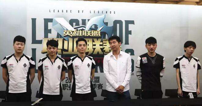 OMG赛后群访:下赛季目标肯定不能再保级