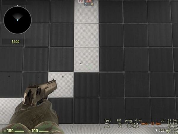 5,但是我改成了1,效果如图第一个参数,准心粗细: cl_crosshair