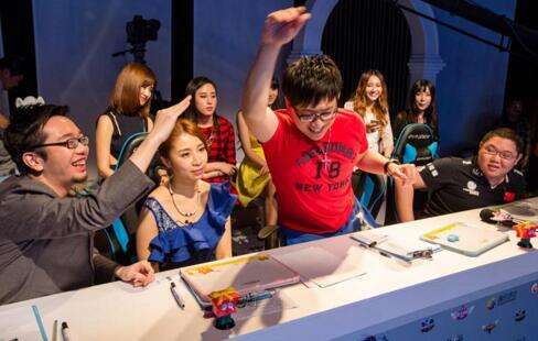 LOL解说娃娃宣布离婚:宝宝没错 是我自负