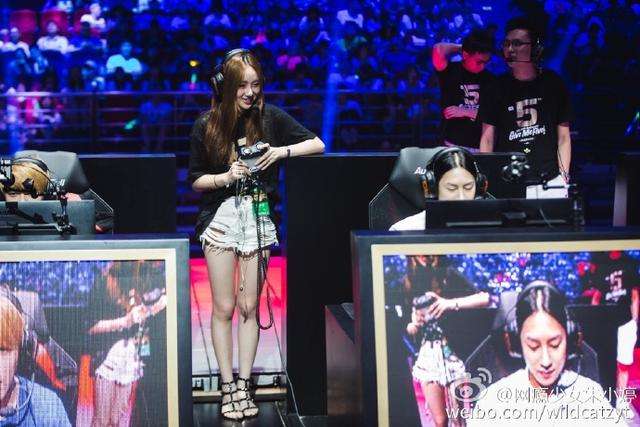 大有来头！LOL五周年明星对抗赛翻译妹子介绍