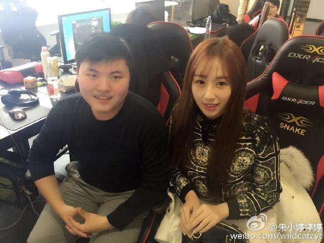 大有来头！LOL五周年明星对抗赛翻译妹子介绍