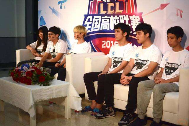 第五届高校联赛赛后访问:作为学生很开心