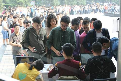 高校联赛现场特写：打造属于大学生的LPL