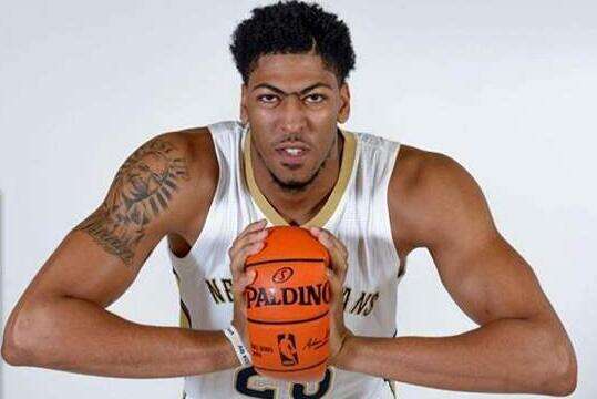 nba2kol新生代大前锋浓眉哥戴维斯资料