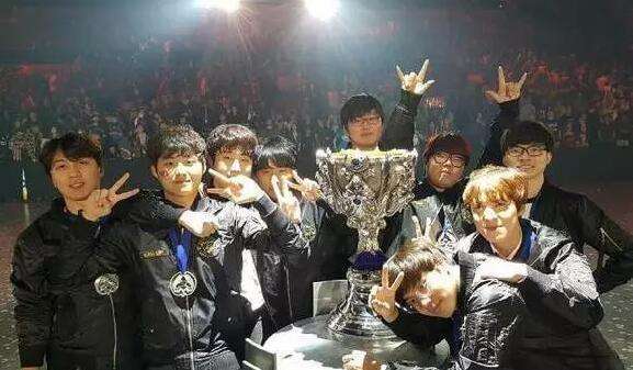 LOL职业选手收入曝光:Faker607万 厂长第十