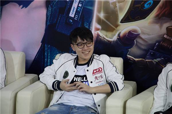 LGD采访：不想碰RNG imp高兴过头误入女厕所