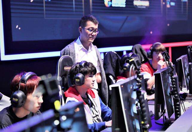 SC无手哥教练:每个战队的辅助都应该是灵魂