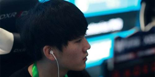 从路人王到击败UZI：大放异彩的赛场新星