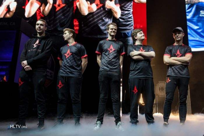 Astralis两图轻取OG 登上ECS S2冠军王座