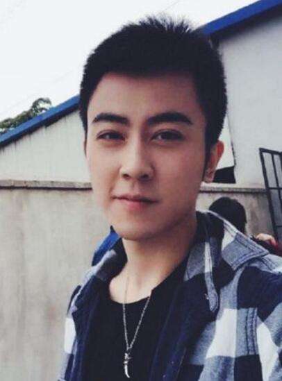 蛇哥colin曹海身价colin哥直播年薪多少