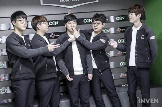 KT豪取五连胜领跑LCK Score达成300场成就