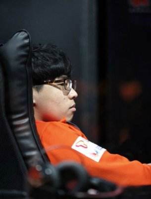 lol饮水机管理员什么意思 饮水机笨鸡是什么梗