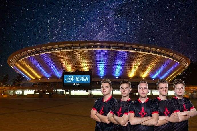 夺冠日精彩图集：Astralis夺起胜利奖杯