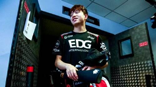 细数五大赛区历史上最有纪念意义的选手转型