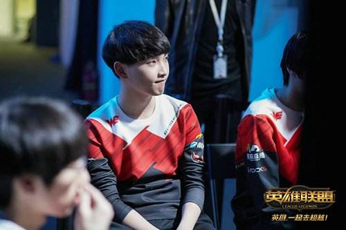 LPL中单篇：Scout攻守兼备 Rookie团队核心