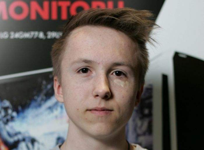 ropz：实际上我收到了很多战队的邀约