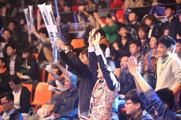 永远年轻永远穿越火线：跟随明星大神重回青春赛场