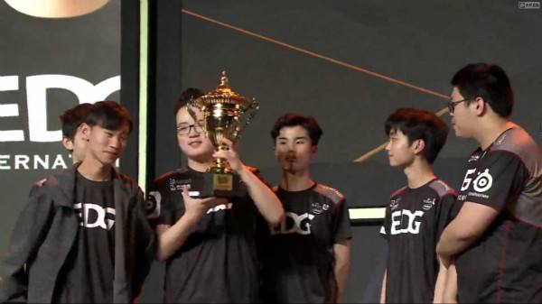 城市英雄争霸赛落幕 四队队伍跻身职业赛事体系