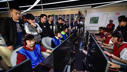 分析安徽新华电脑专修学院有什么专业哪个更值得学