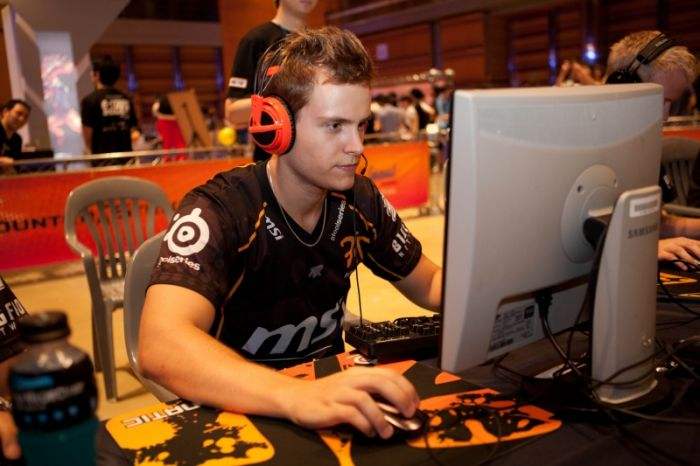 6时期曾效力过sk,fnatic等战队,是当年顶级选手之一,在职业生涯期间