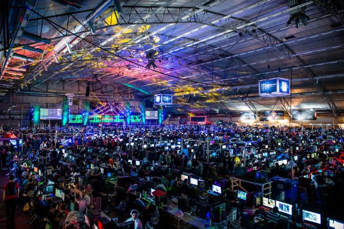 火猫合作伙伴DreamHack:电竞侵入你的梦想
